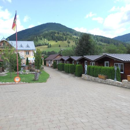 Pension, Camping & Biker Station Zur Deutschen Eiche Ciocanesti Екстериор снимка