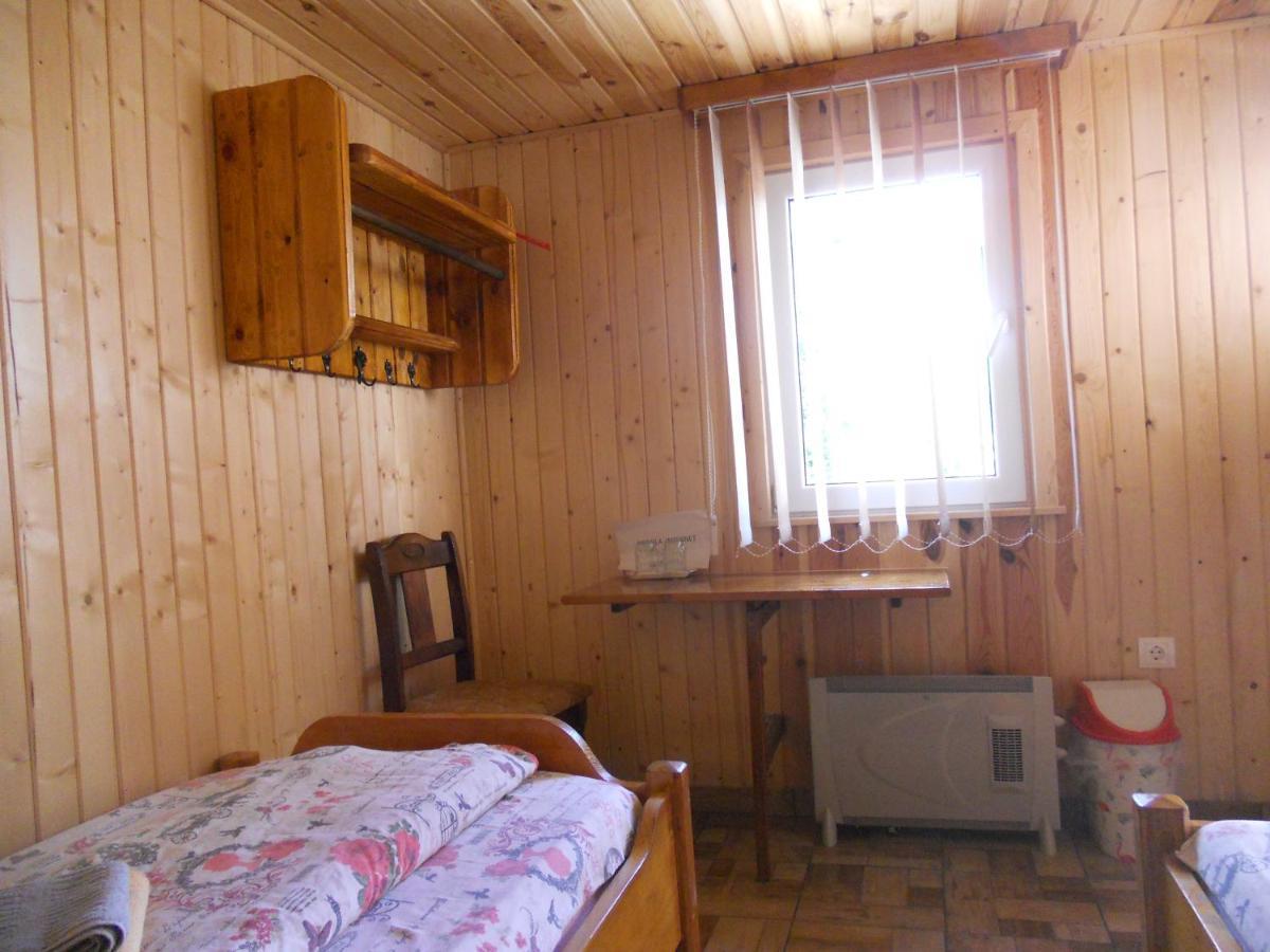 Pension, Camping & Biker Station Zur Deutschen Eiche Ciocanesti Екстериор снимка