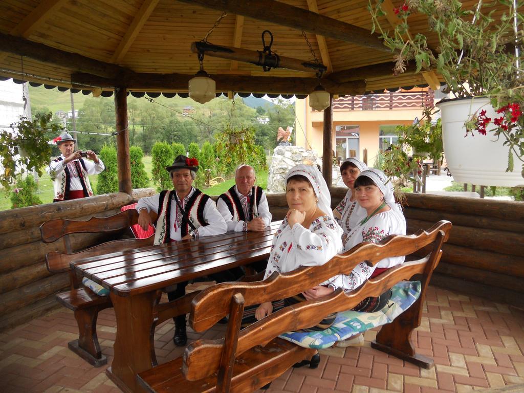 Pension, Camping & Biker Station Zur Deutschen Eiche Ciocanesti Екстериор снимка