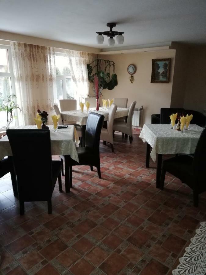 Pension, Camping & Biker Station Zur Deutschen Eiche Ciocanesti Екстериор снимка